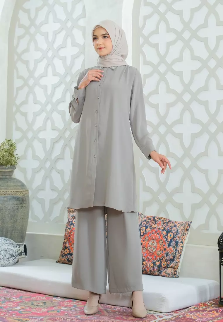 Kemeja Wanita Dengan Detail Payet Dikerah Warna hijau By Brilliant Girl Warna kemeja hijau