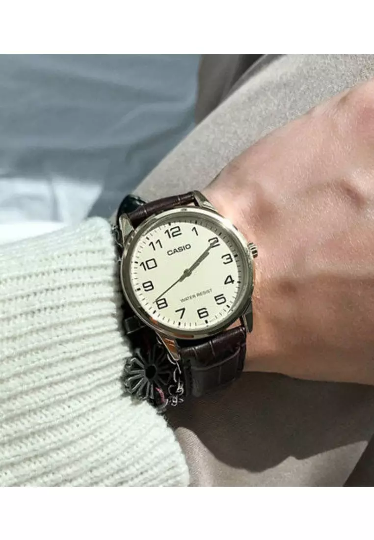 Men Analog Watch MTP-V001GL-7B Black Leather Strap