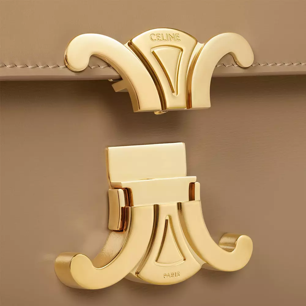 [4.4PRIL KEJUTAN HARGA] Medium Triomphe Bag In Shiny Calfskin Smoked Brown