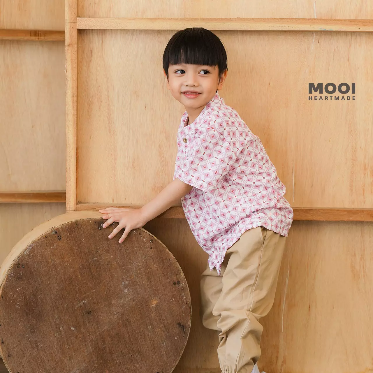 Mooi Atasan Batik Kemeja Anak Laki-Laki Sadewa Batik Shirt - Sky Blue