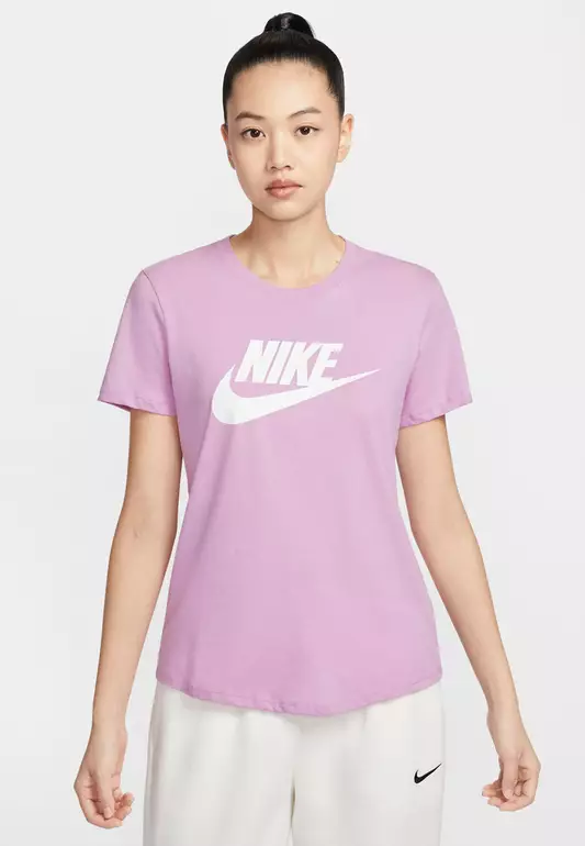 Sportswear Essentials Logo T-Shirt