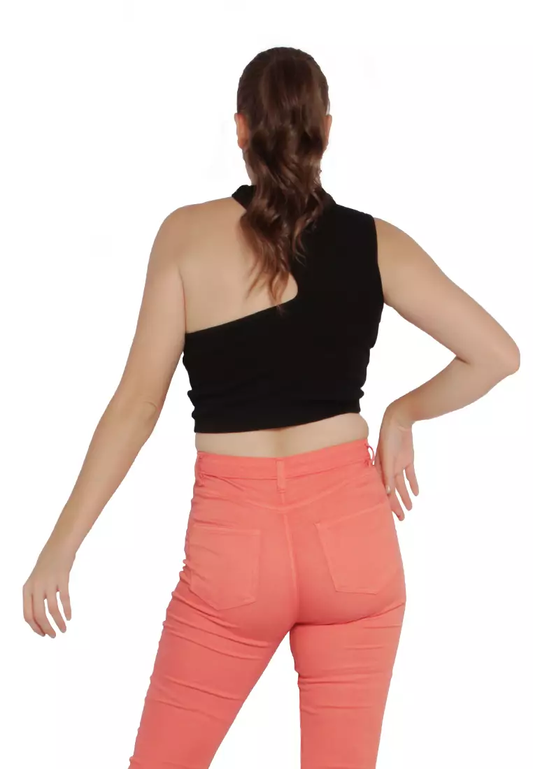 black cropped top