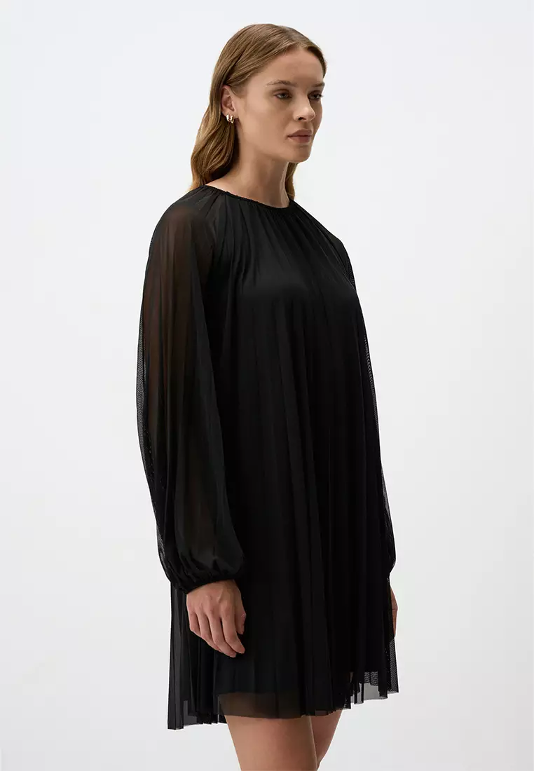 Jimmy Key Black Round Neck Pleated Mini Dress