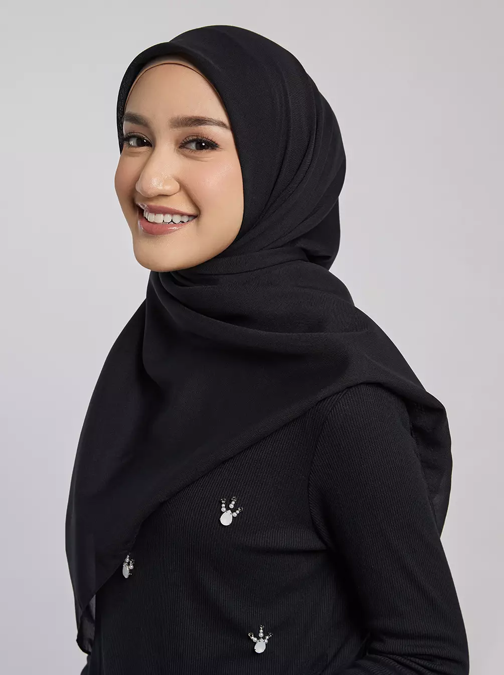 Kami Light Voile Scarf Plain Black