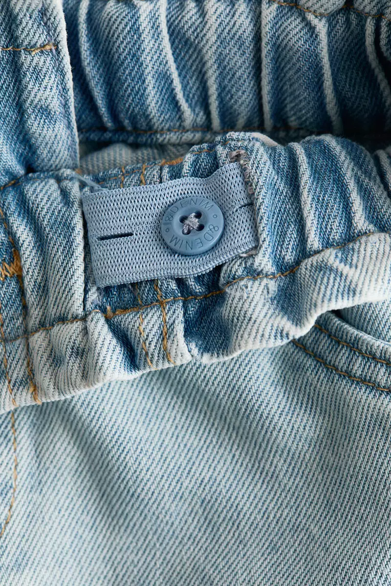 Relaxed paper bag jeans