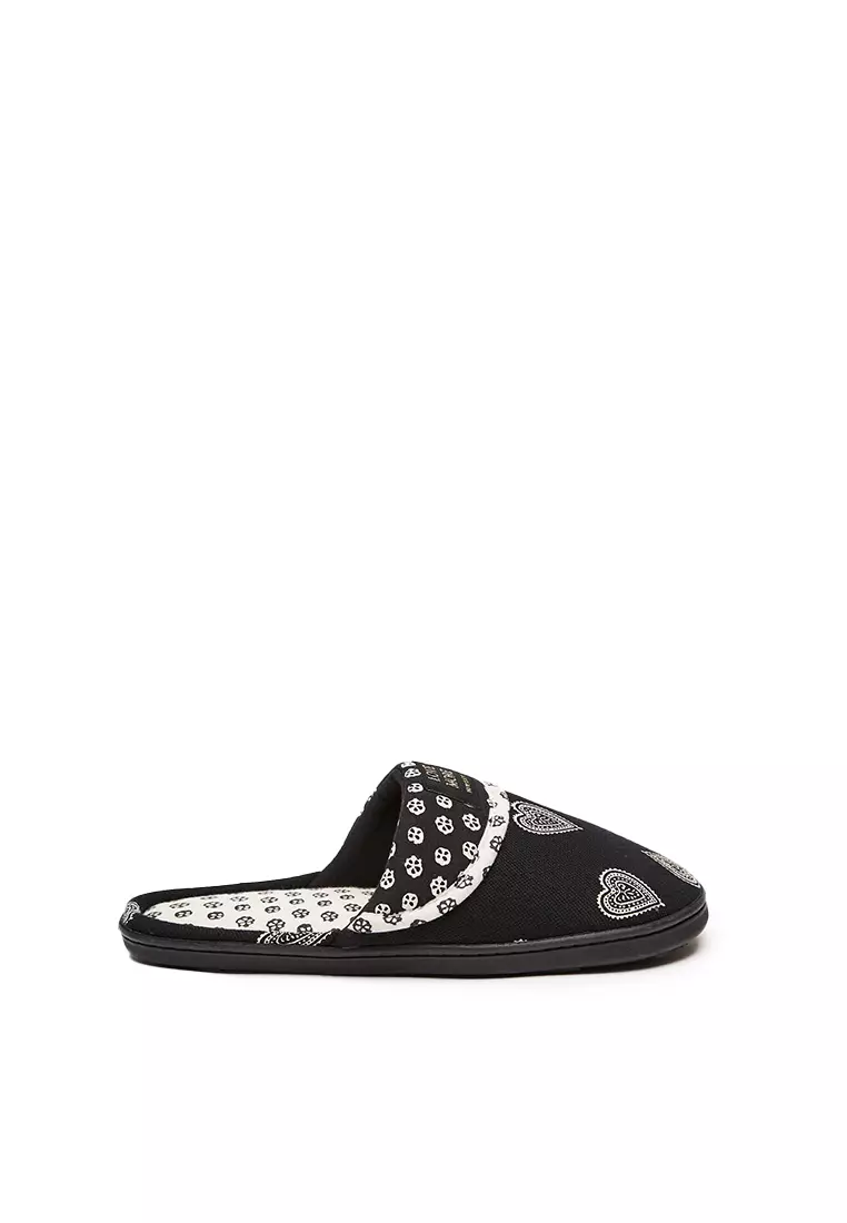 Discount on Women'secret  shoes - SKU: Black Hearts Slippers