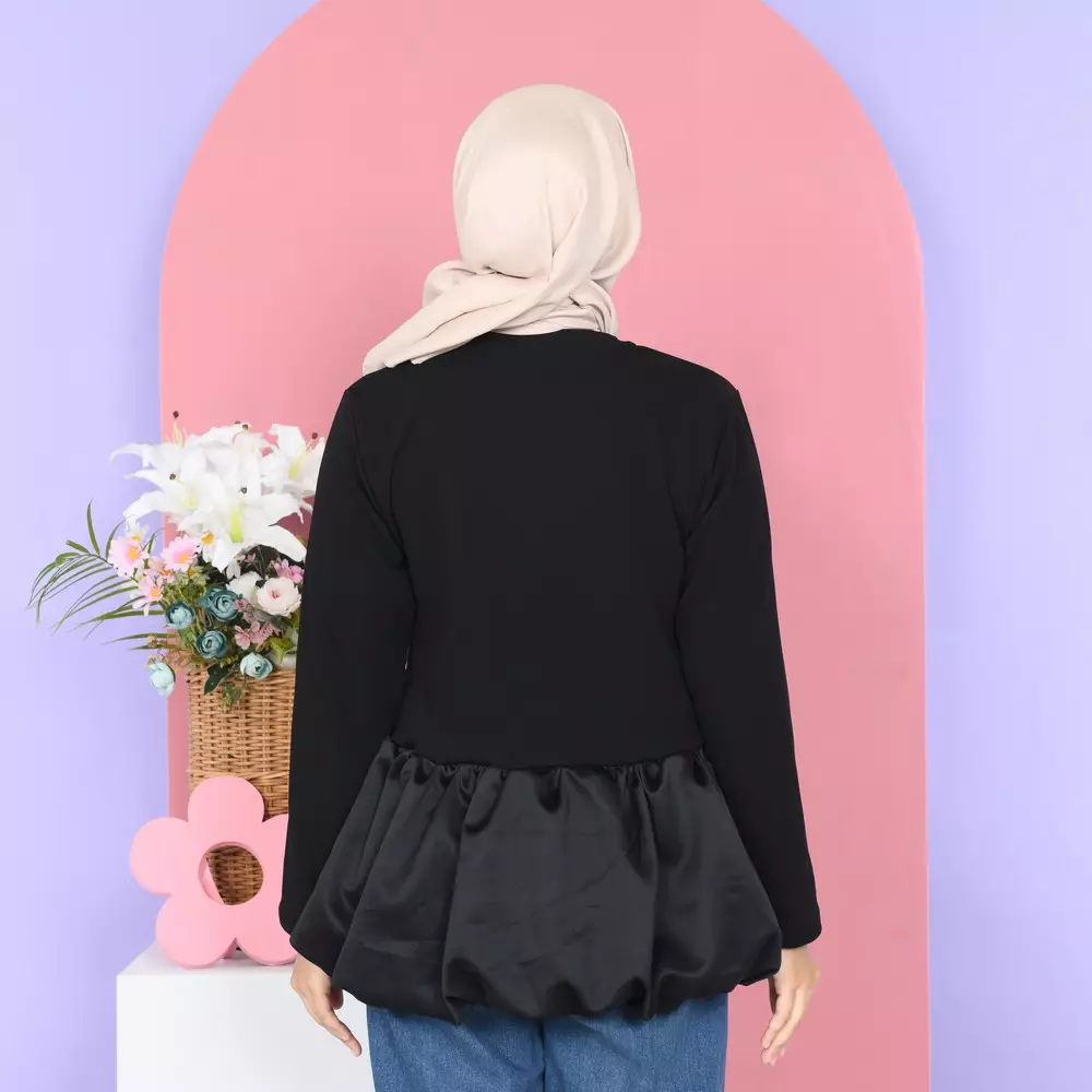 Fhia Balloon Top - Long Black M19644 R98S2