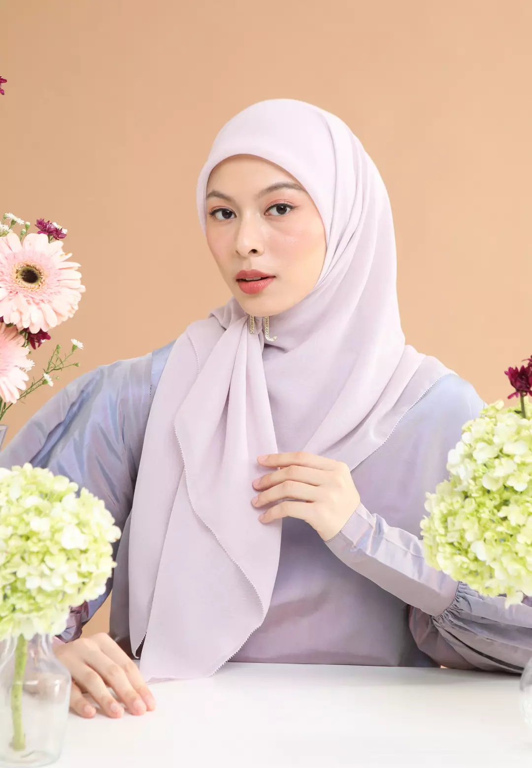 HijabChic Zelda Lilac Scarf - Kerudung Paris Premium Polos Segi Empat Tegak Eyelash Emblem