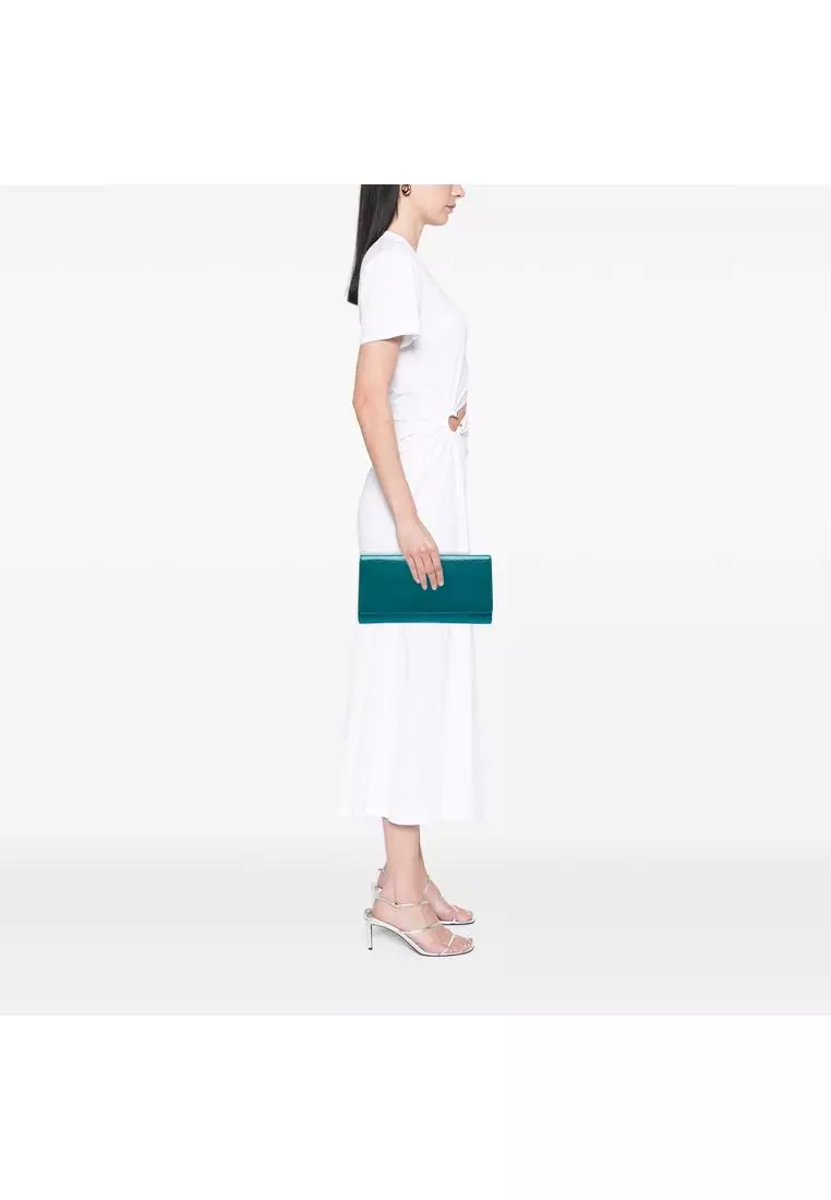 Pre-Loved Gucci Microguccissima Patent Broadway Clutch