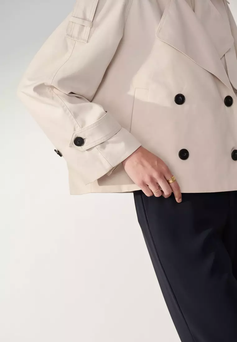 淺卡其短風衣外套