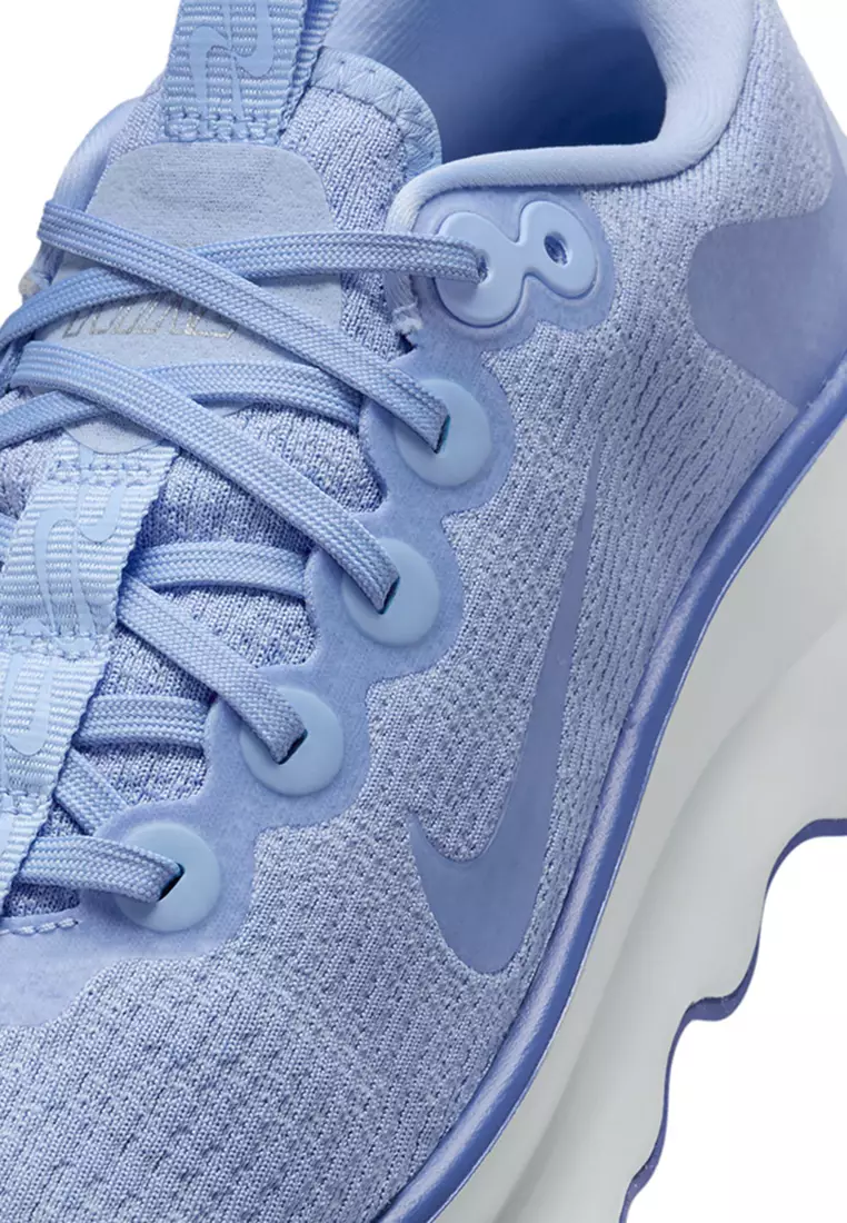 Motiva Walking Shoes