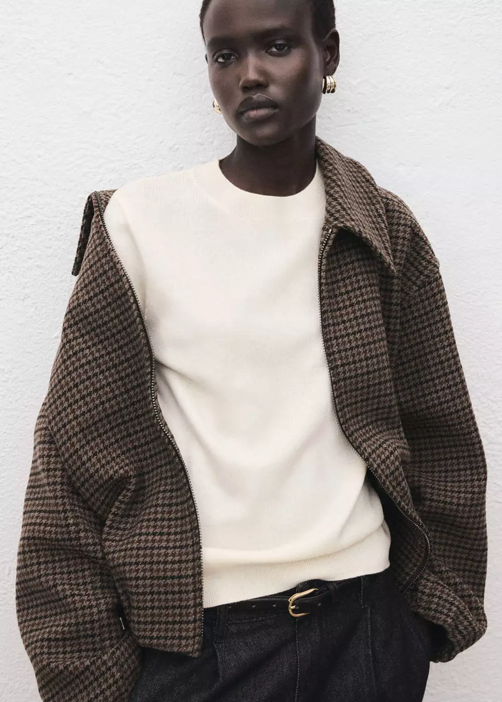 Sweater rajut leher bulat