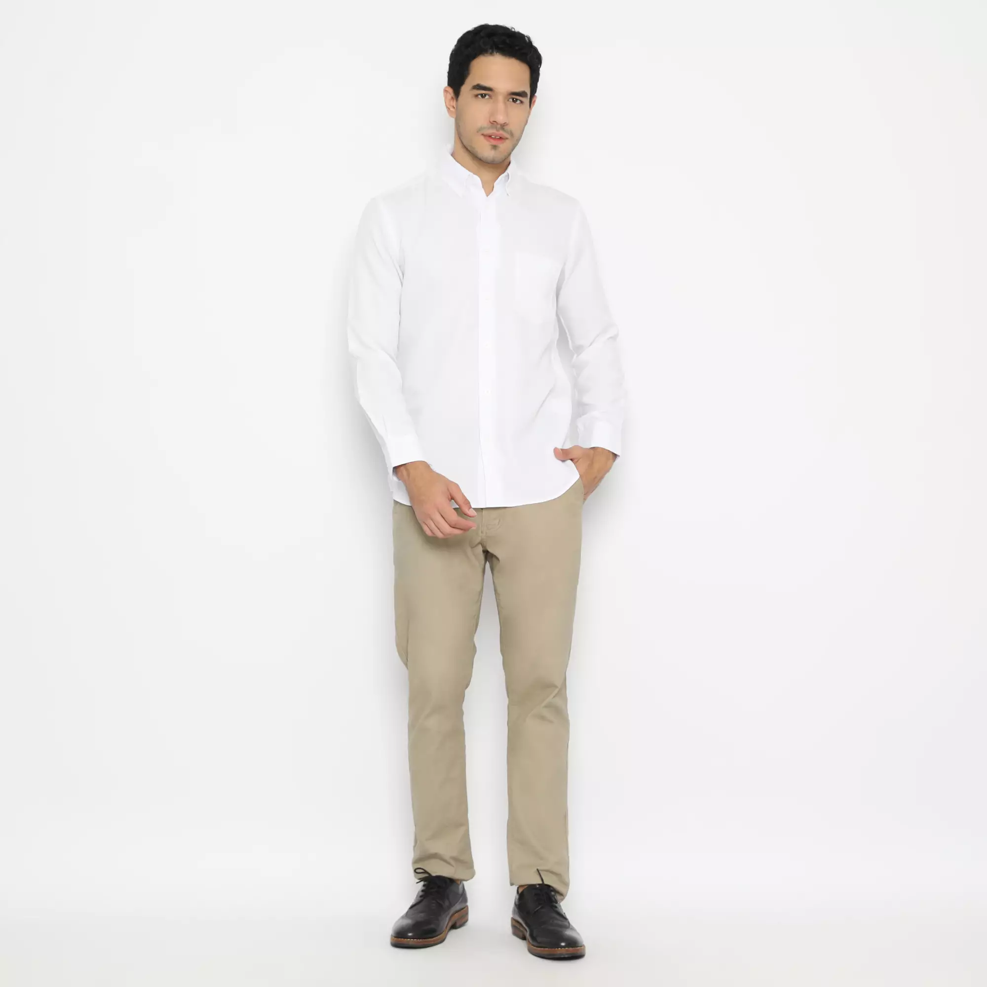 Platini Kemeja Pria Polos Lengan Panjang Polinosic Twill Putih 66243