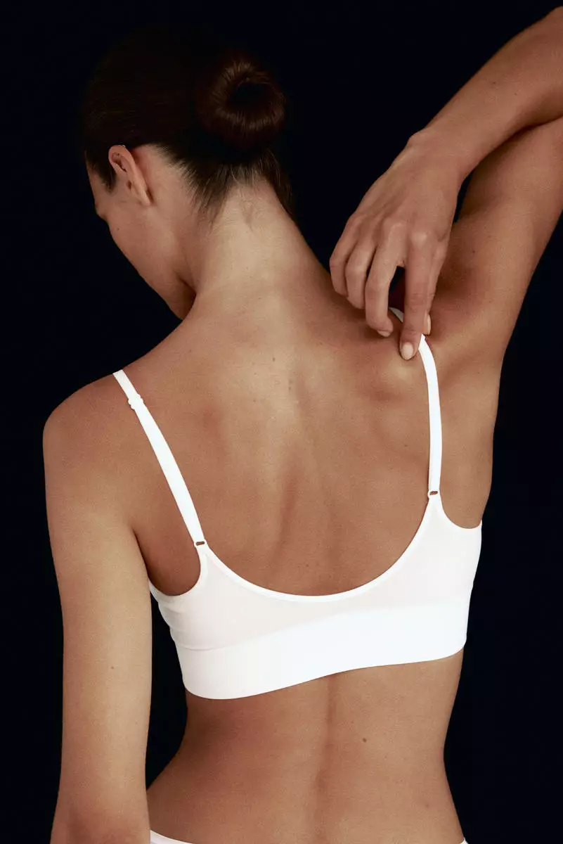 Seamless padded bralette