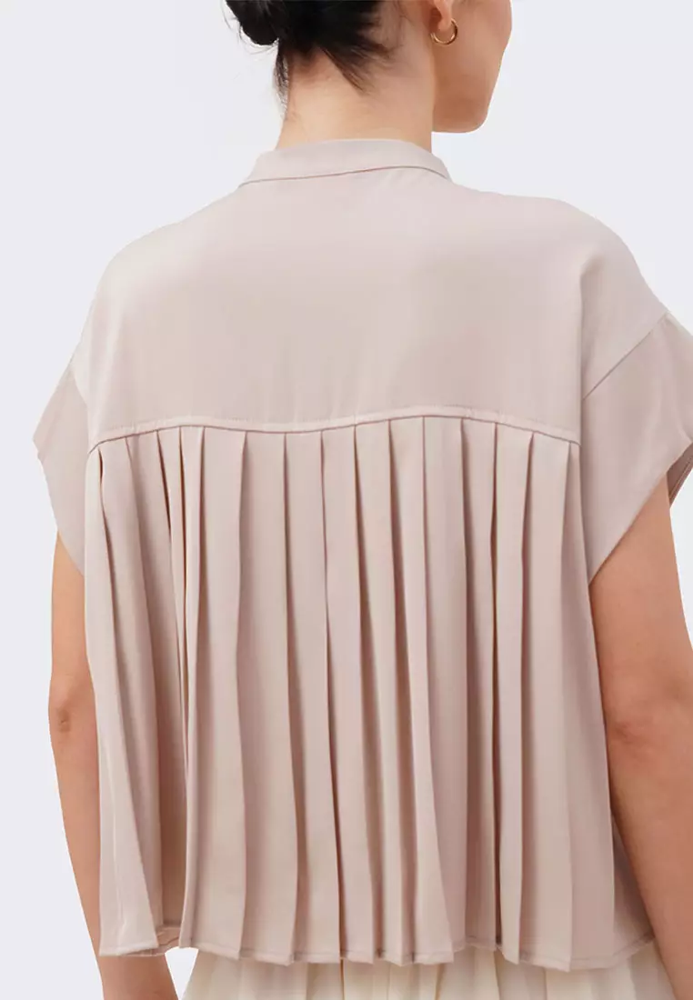 Women's Pleated Back Round Panel Shirt