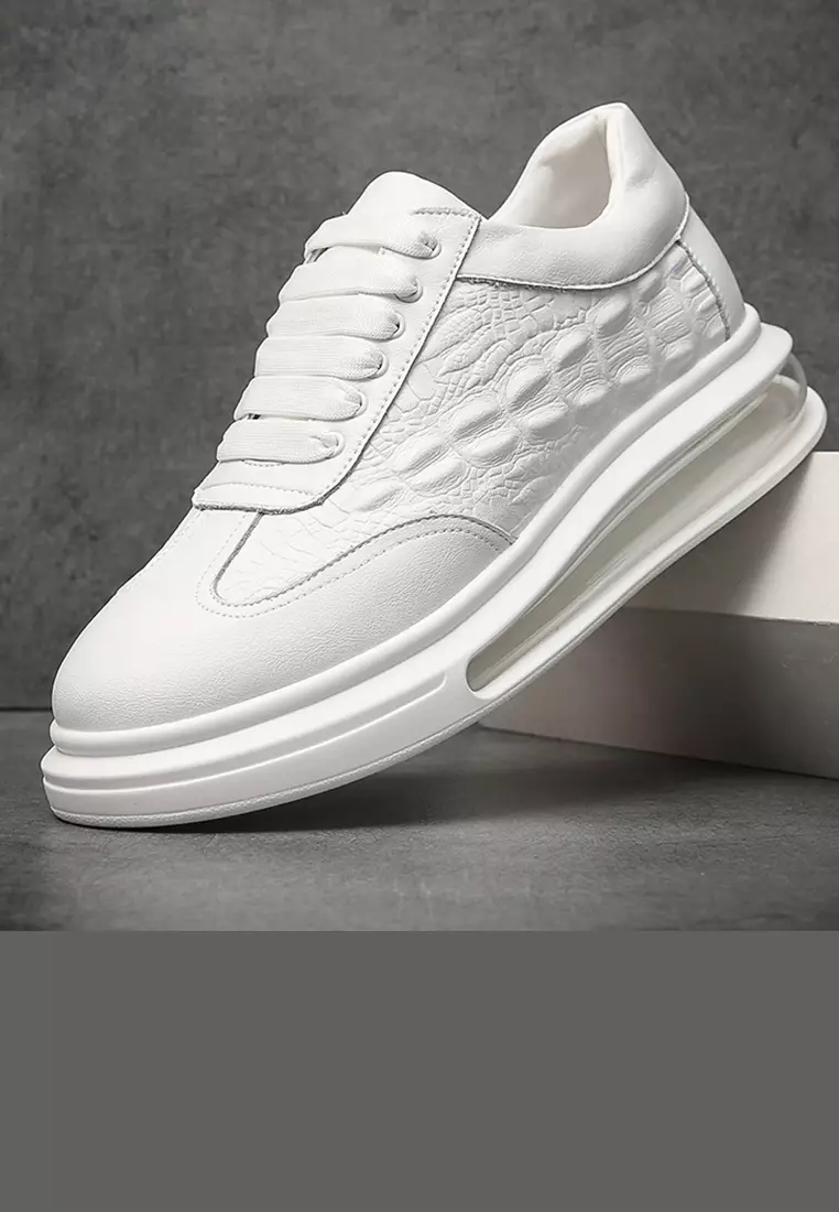 White tennis sales shoes casual