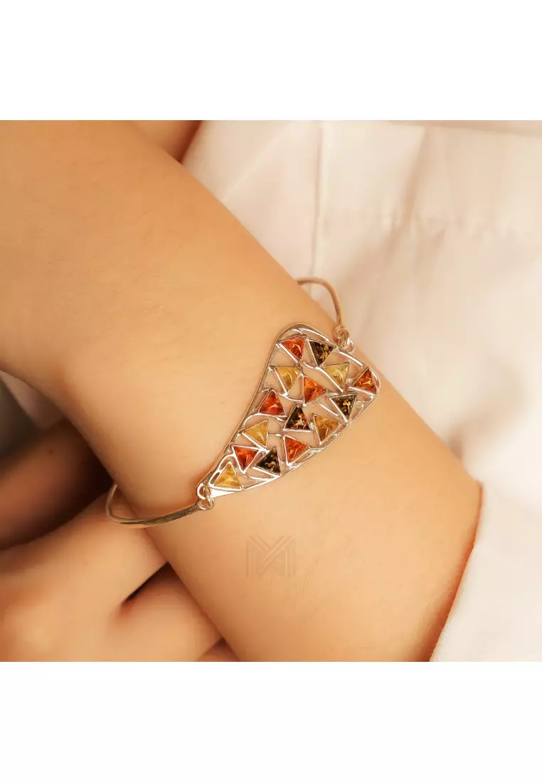 Multifaceted Baltic Amber Mulitple Studded Triangular Silver Bracelet with 925 Sterling Silver