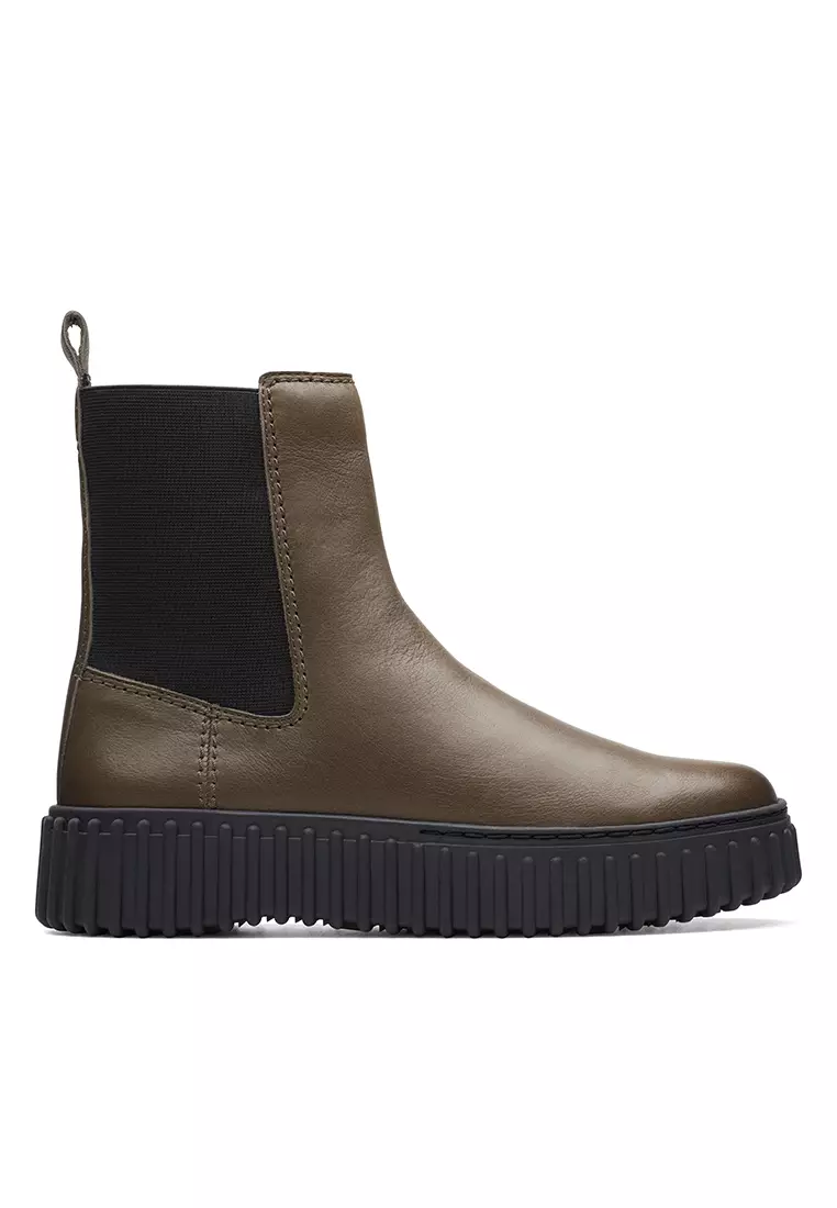 Discount on Clarks  shoes - SKU: Torhill Maple Boots Dark Olive
