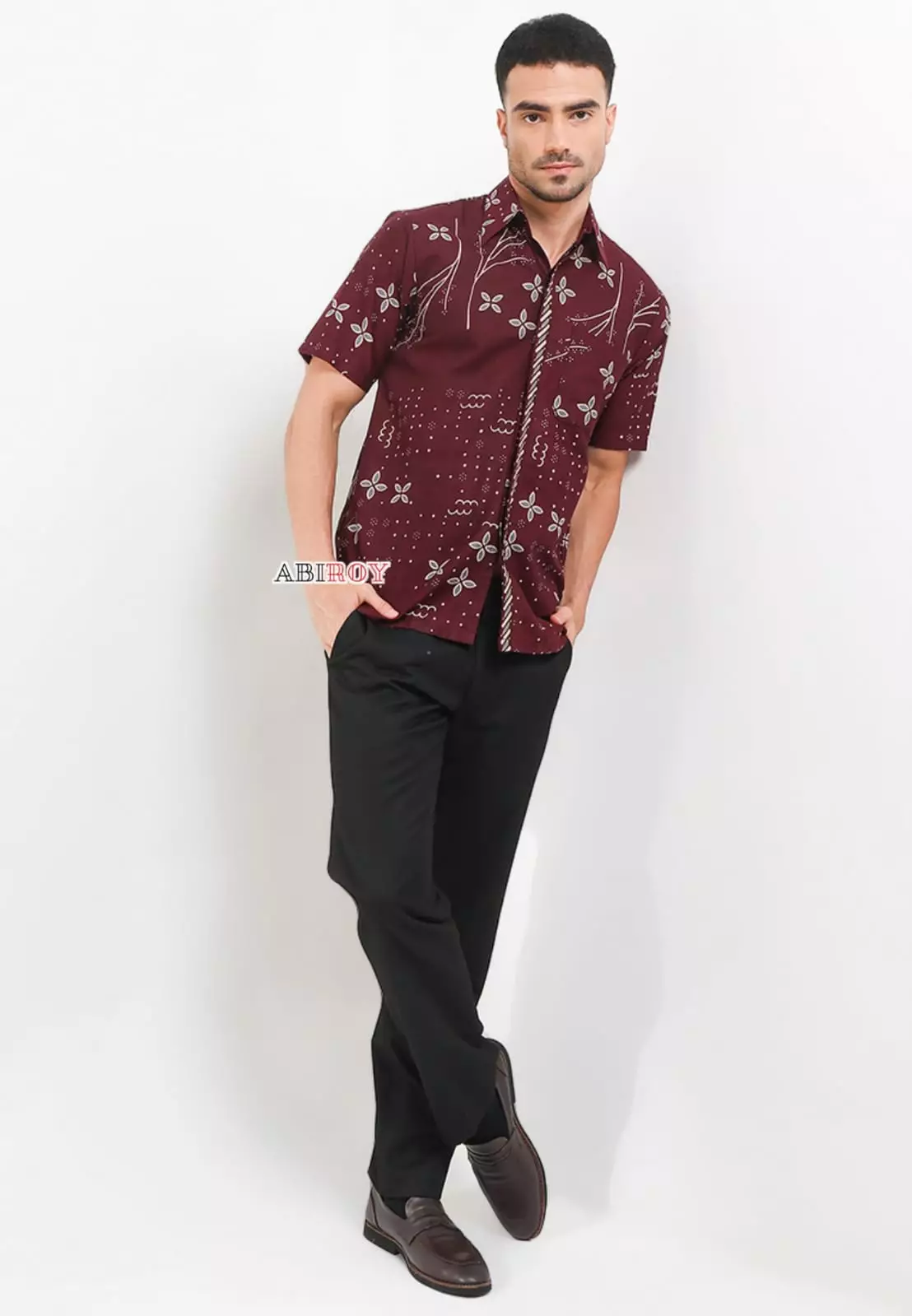 Wisandra Burgundy Kemeja Batik Pria Premium Slimfit Lengan Pendek NLN