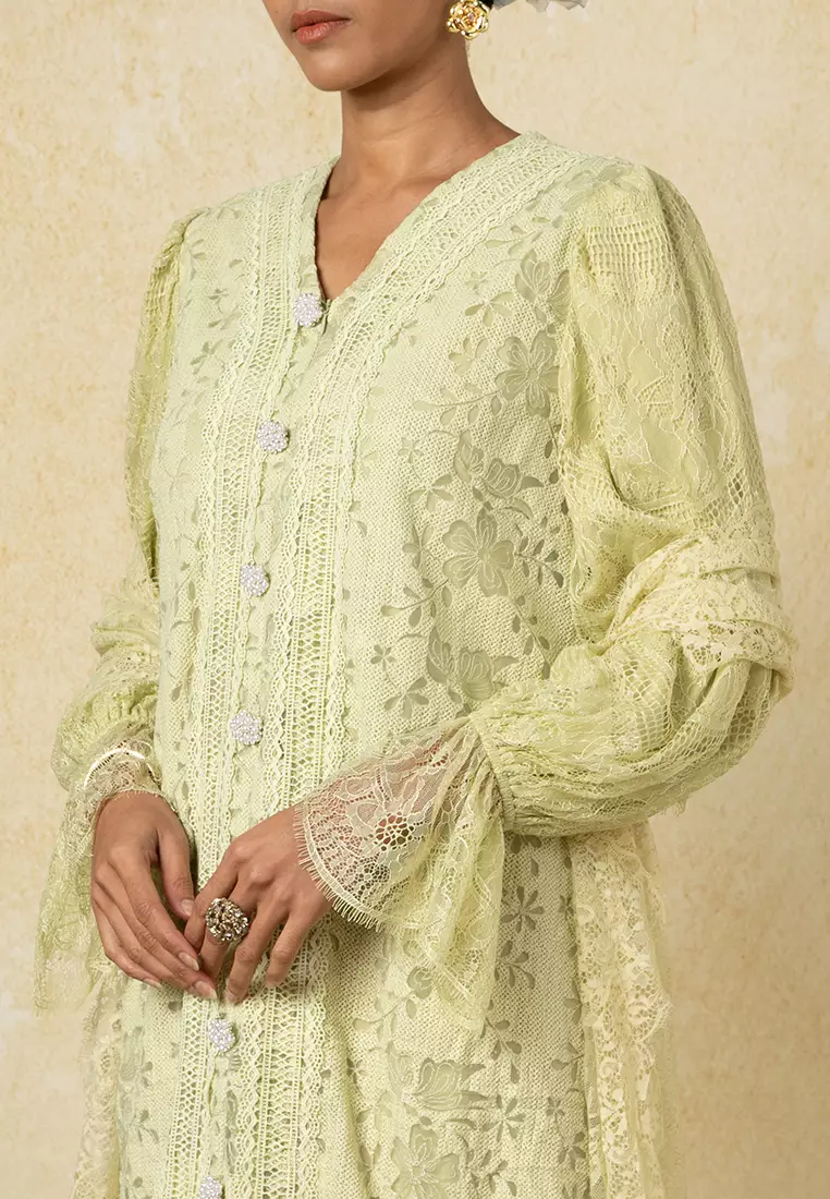 KARTIKA KEBAYA DRESS WITH SELENDANG SET