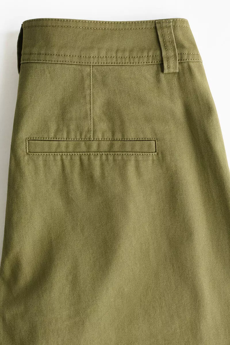 Barrel-leg cargo trousers