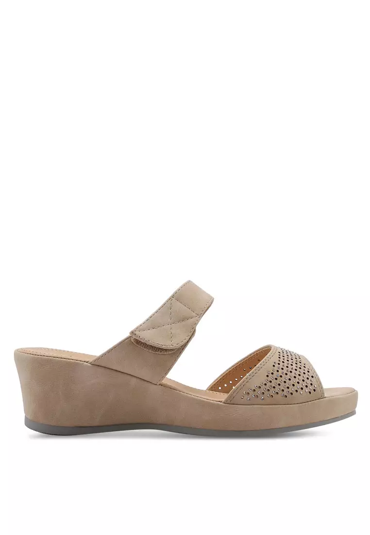Discount on Louis Cuppers  shoes - SKU: Glittering Wedges
