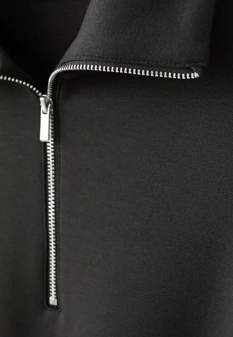Balloon Sweatshirt with High Collar