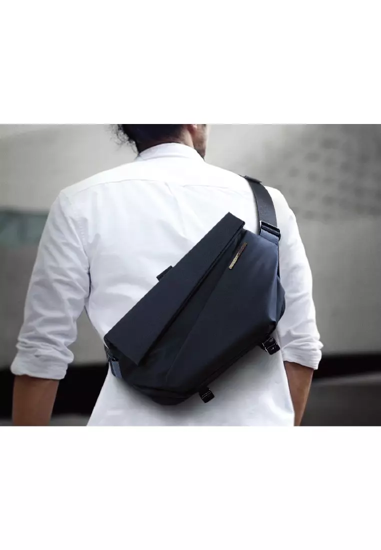 用途多變‧潮流隨身‧R1 時尚斜孭袋-珍珠黑