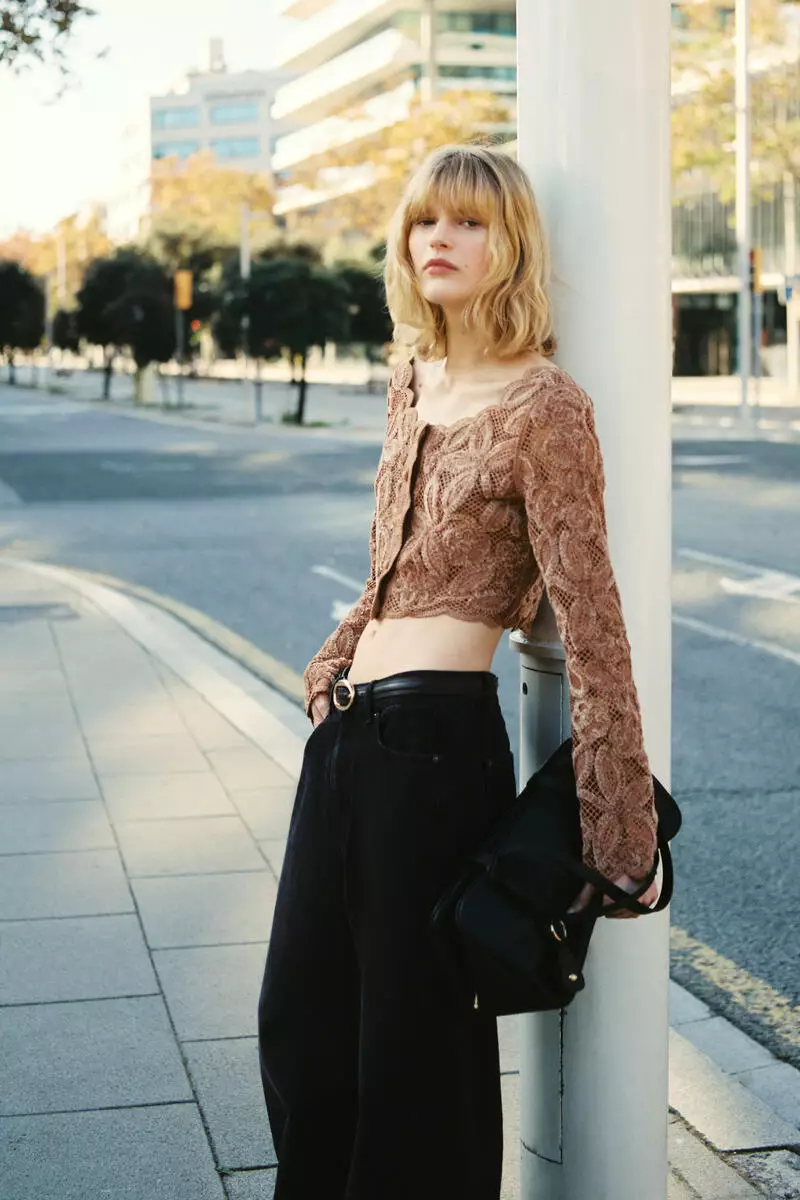 Cropped crochet-look top