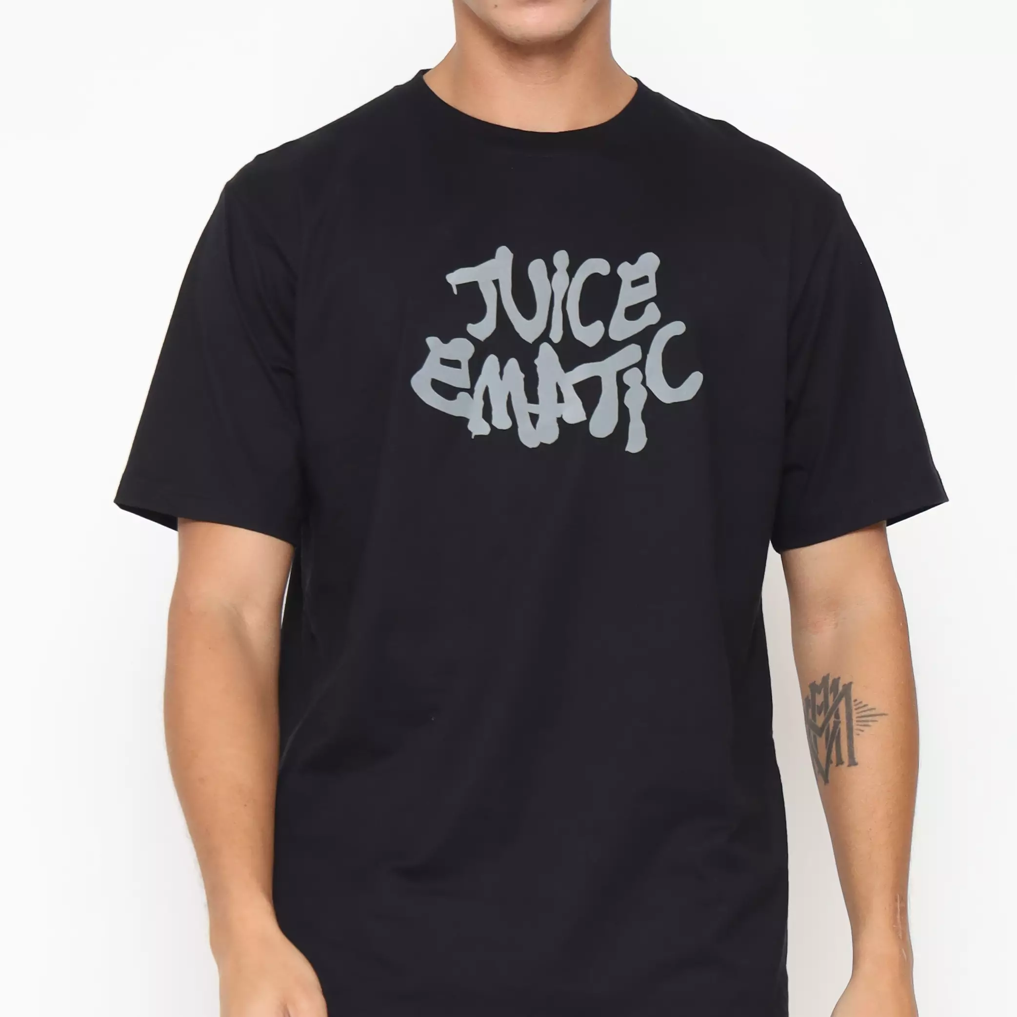 Juice Ematic Kaos Lengan Pendek Kinsley Men Tee Black Planet Surf
