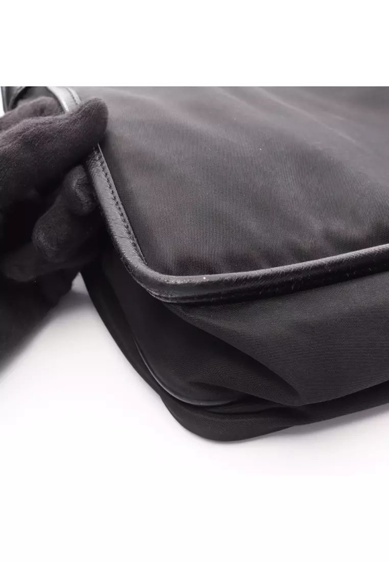 Pre-Loved Prada Messenger bag Shoulder bag Nylon Saffiano leather black