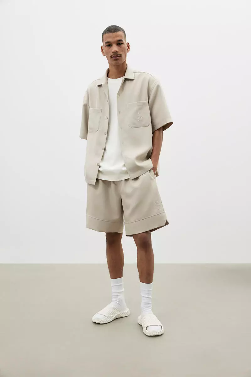 H&m knee length shorts 2025