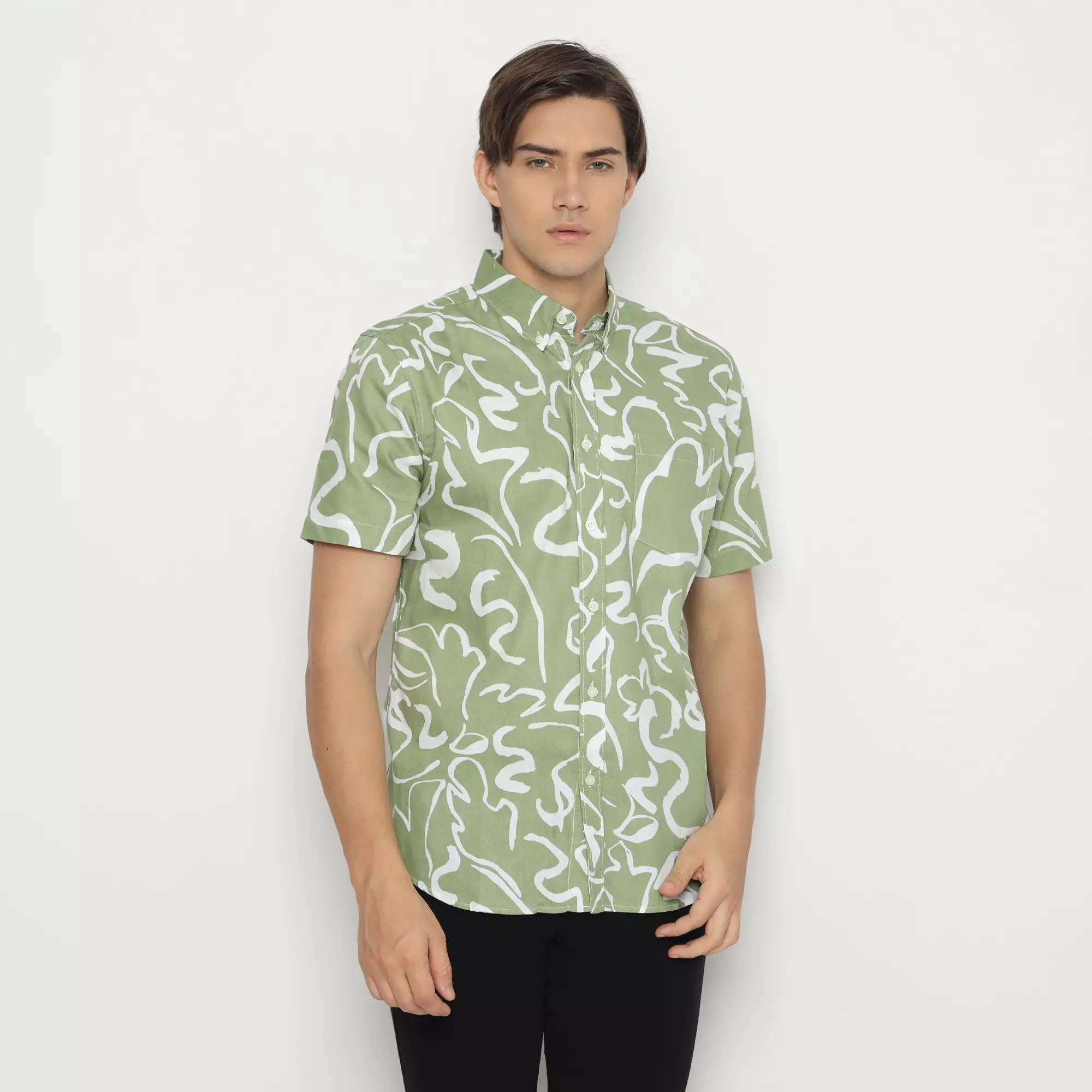 Platini Kemeja Motif Printing Pria Lengan Pendek Katun Hijau 73438