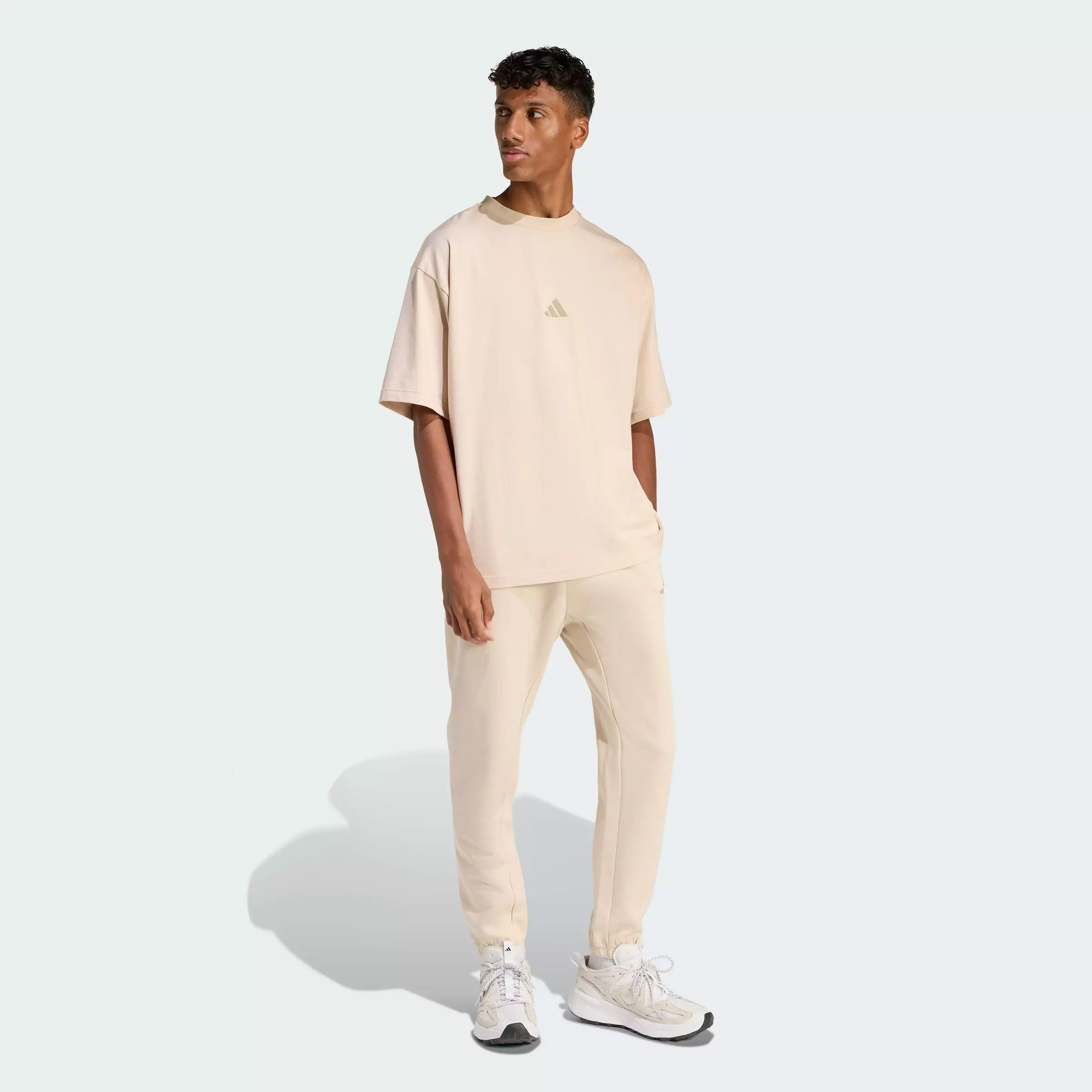 Lifestyle Future Icons Small Logo Tee Men Beige KD7648