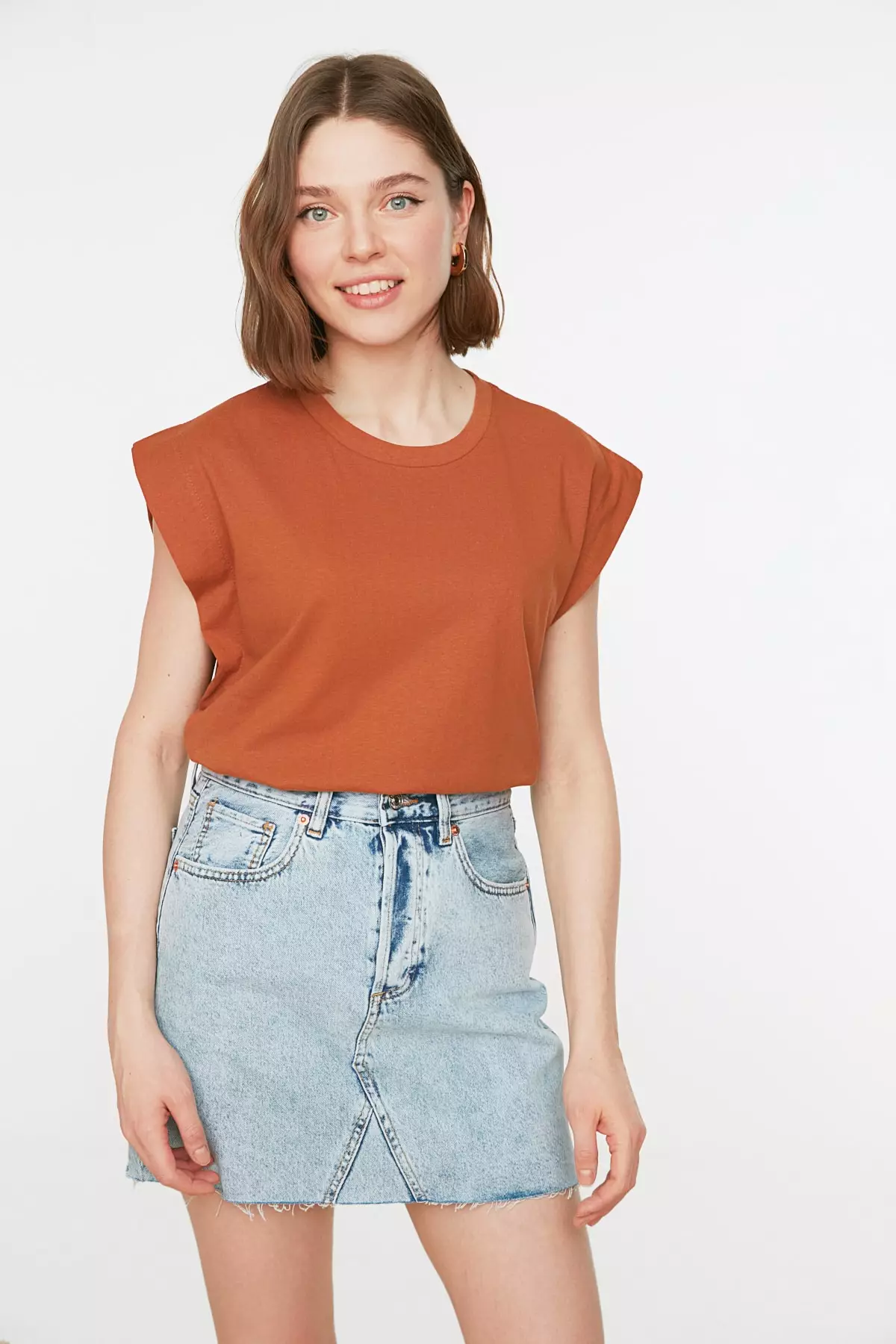 Wide Shoulder Muscle Tee