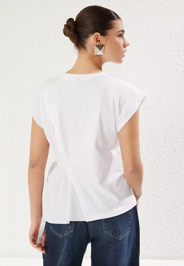 White Pleated And Tied Detail Relaxed Pattern Knitted Blouse