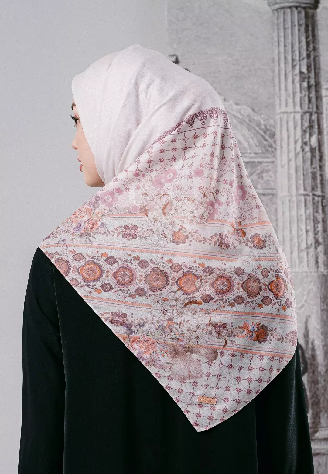 ZETTA Scarf Light Brown - Kerudung Hijab Segiempat Motif - Bahan Voal Premium - Ukuran 115x115