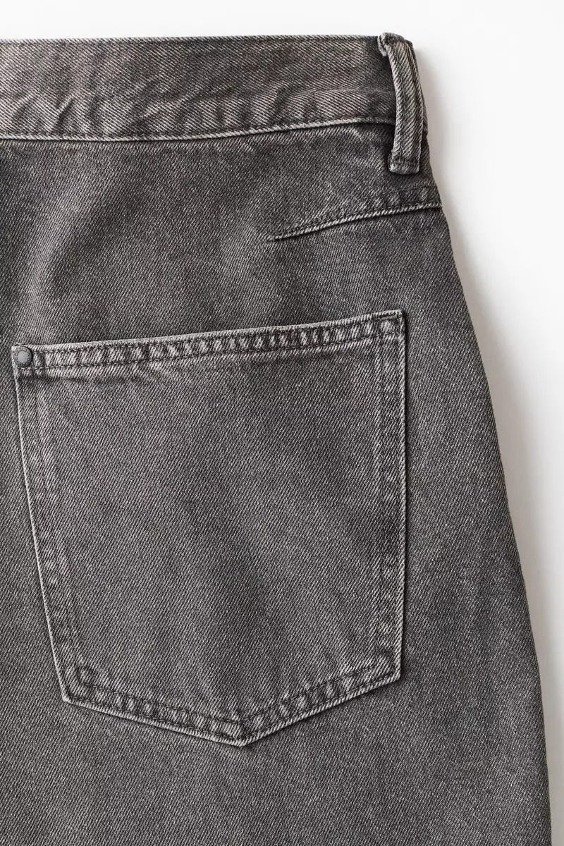 Baggy darted jeans