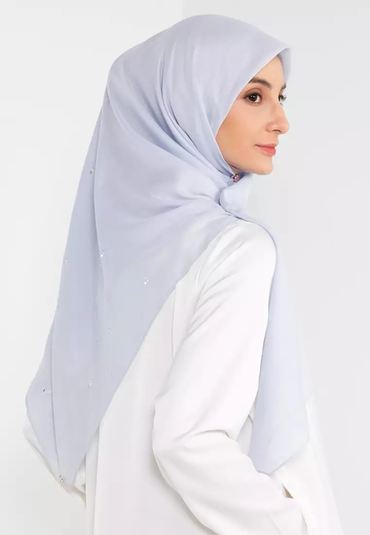 Buy Naelofar Lady Elsa Crystal Cotton Voile Square 2023 Online | ZALORA  Singapore