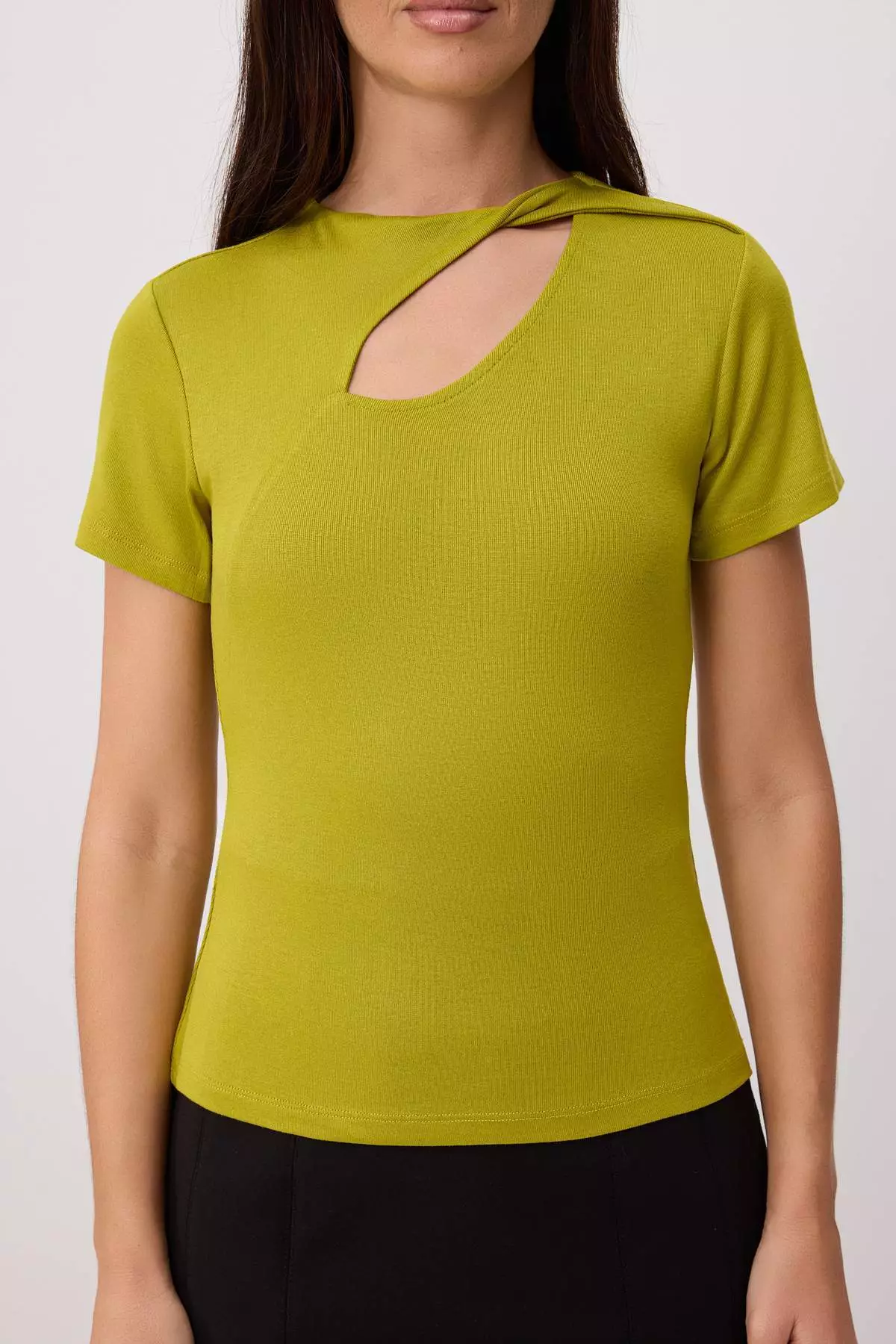 Oil Green Straight Fitted/Fitted Window Detail Stretch Knitted Blouse Twoss26Bz00924