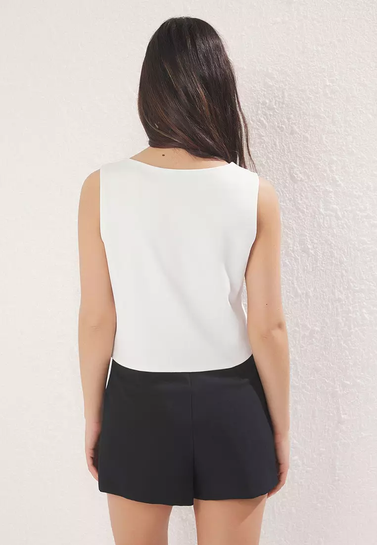 Ecru Ribbon Tie Detail Square Neck Zero Sleeve Knitted Blouse That Fits Your Body Twoss25Bz00147