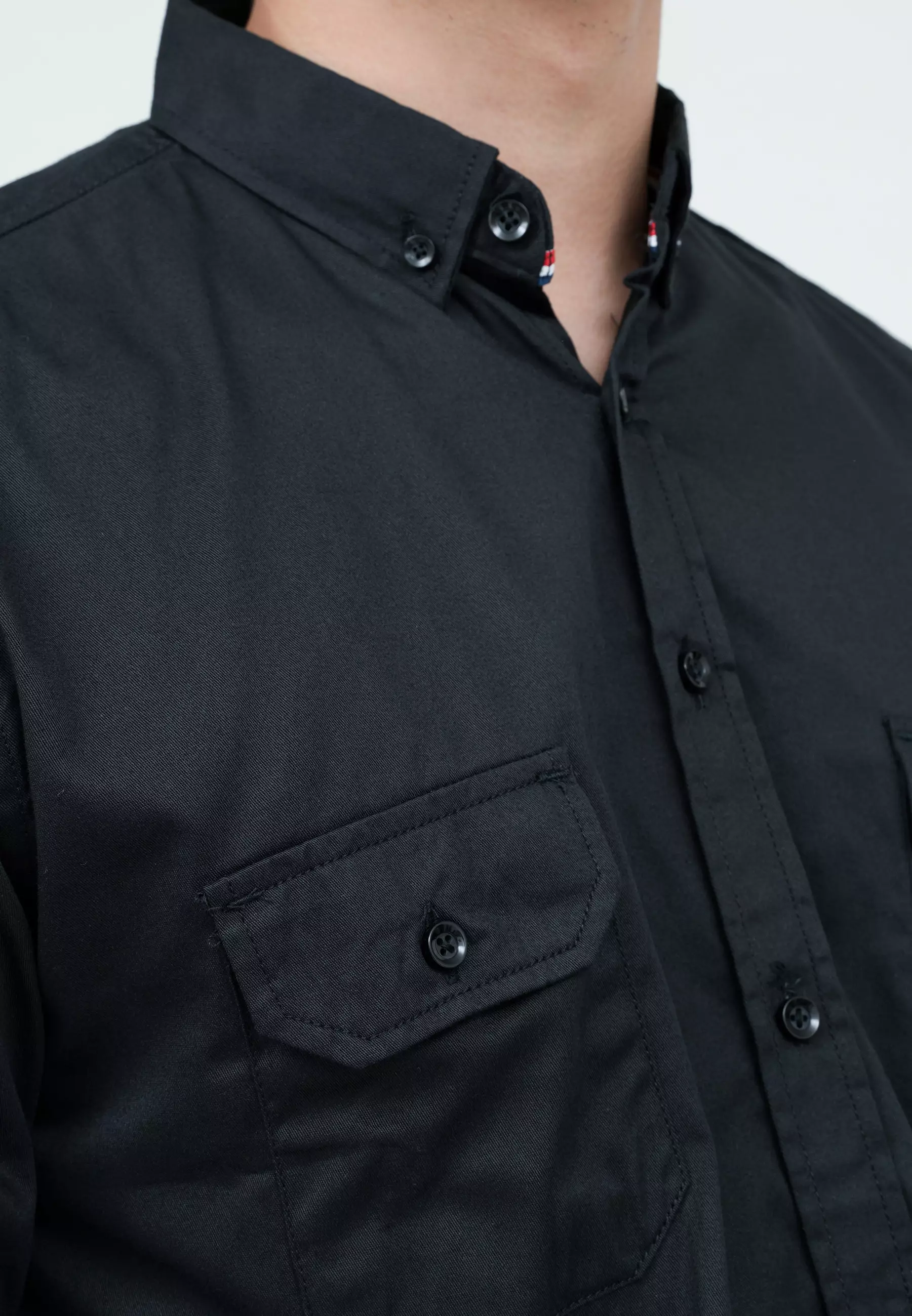 Houseofcuff Kemeja Lengan Pendek Pria Slim Fit Double Pocket Hitam