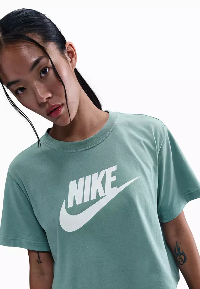 Women's Cropped T-Shirt