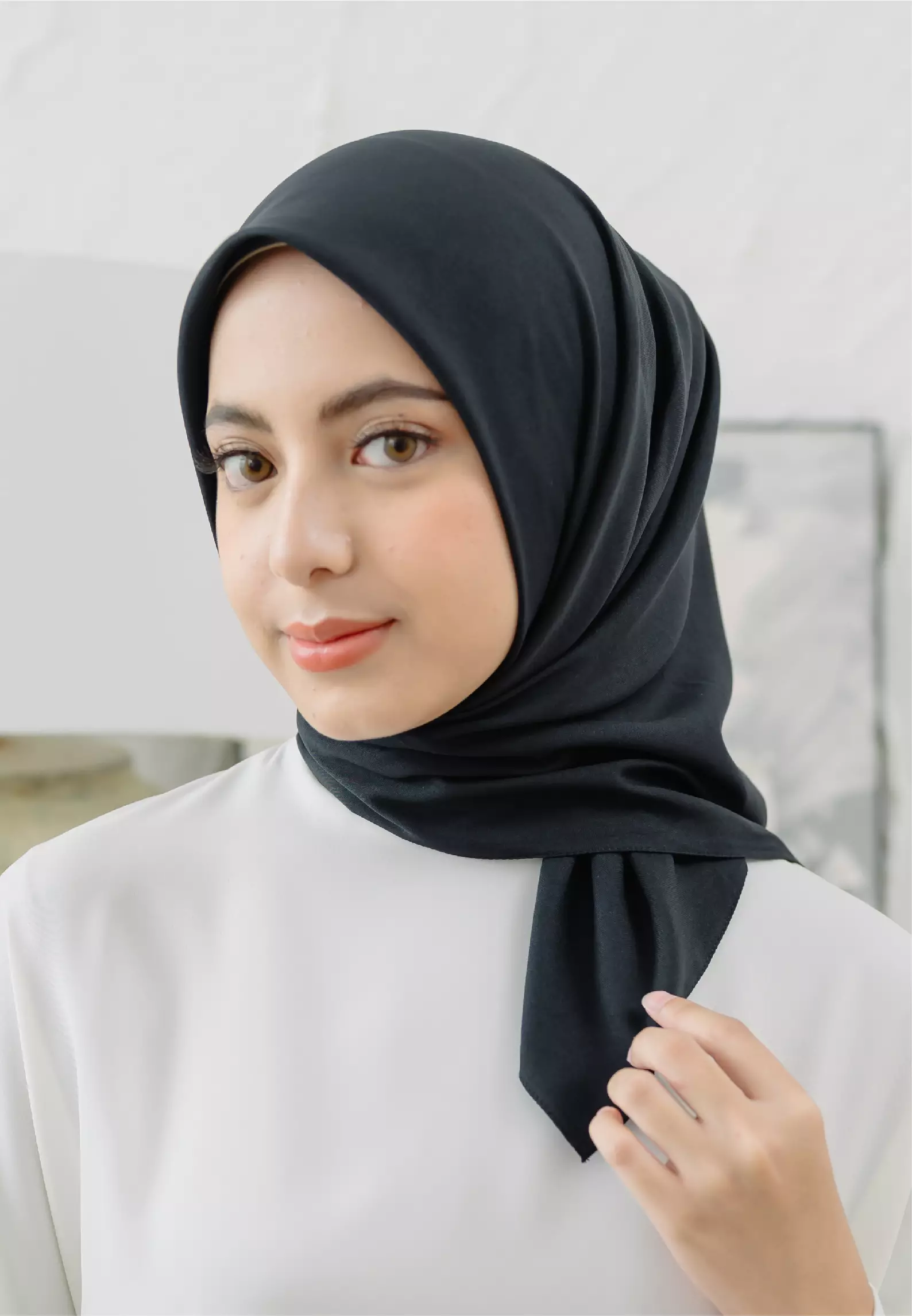 Hana Voal (Hijab Voal Segiempat Polos) Black