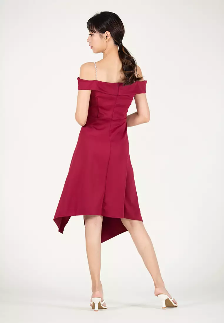 一字肩伞摆中长连衣裙