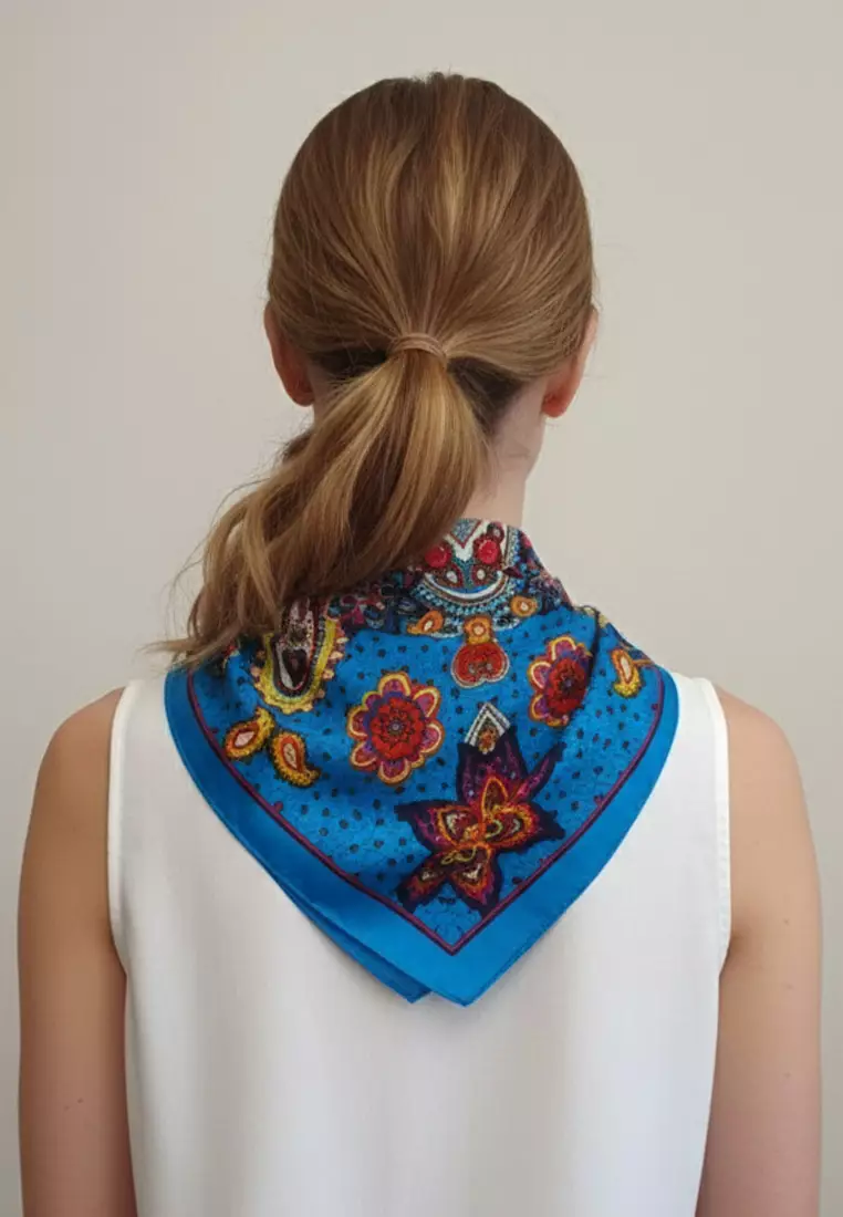 Aksesoris Scarf Segi Empat Wanita Floral Edge Poly-Cotton Square Scarf Blue
