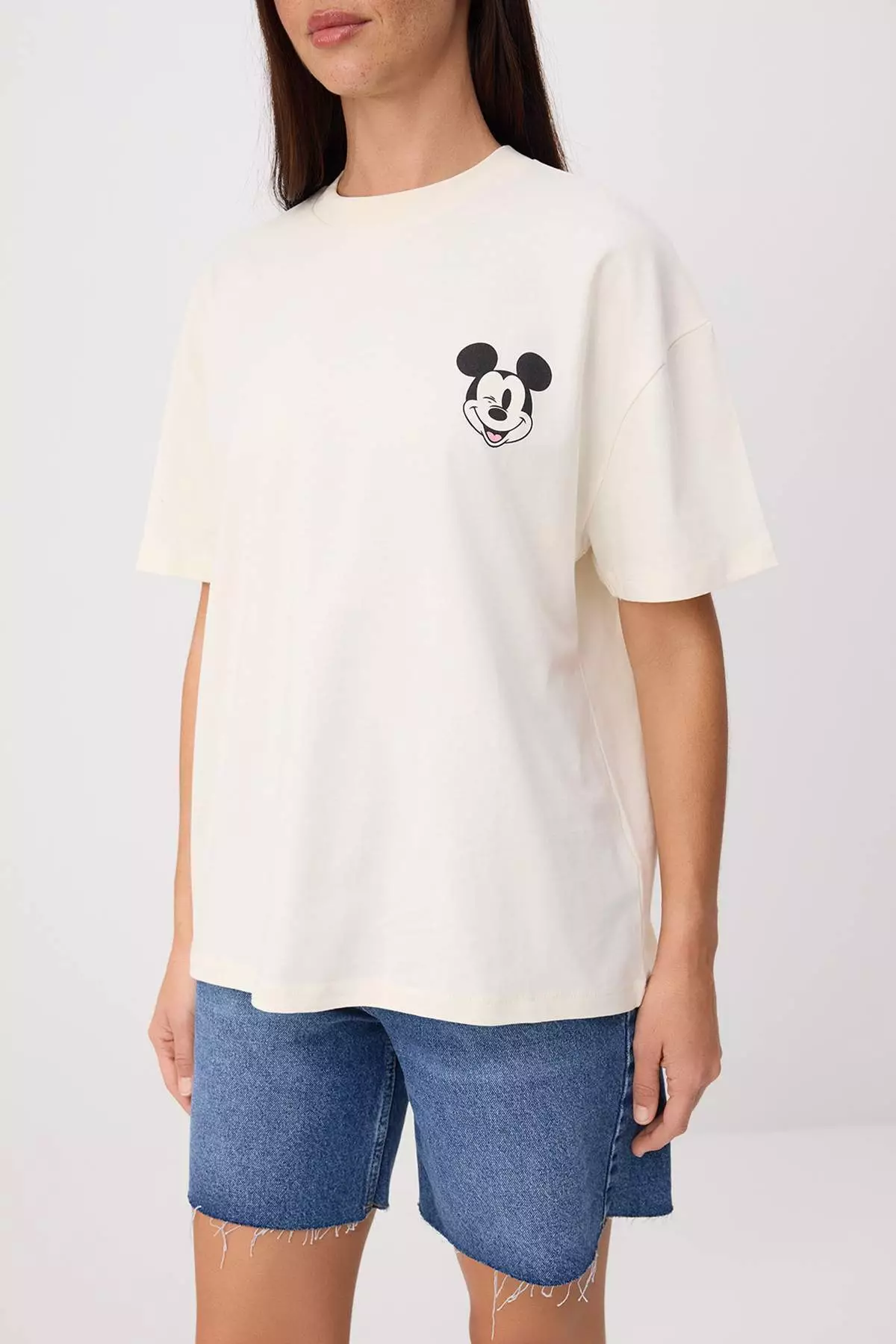 Ecru Mickey Mouse Licensed Printed Relaxed/Casual Fit Tok 100% Cotton Knitted T-Shirt Twoss26Ts00141