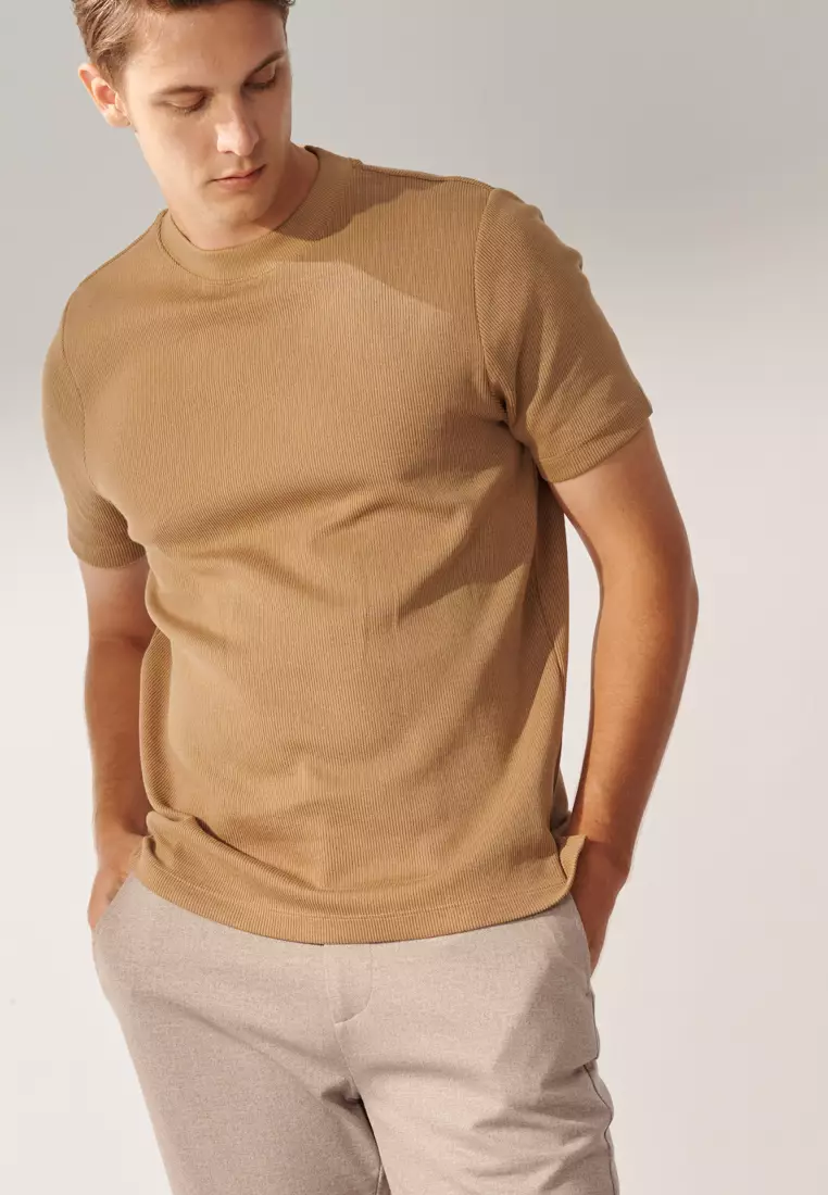 駝色紋理小高領T-SHIRT