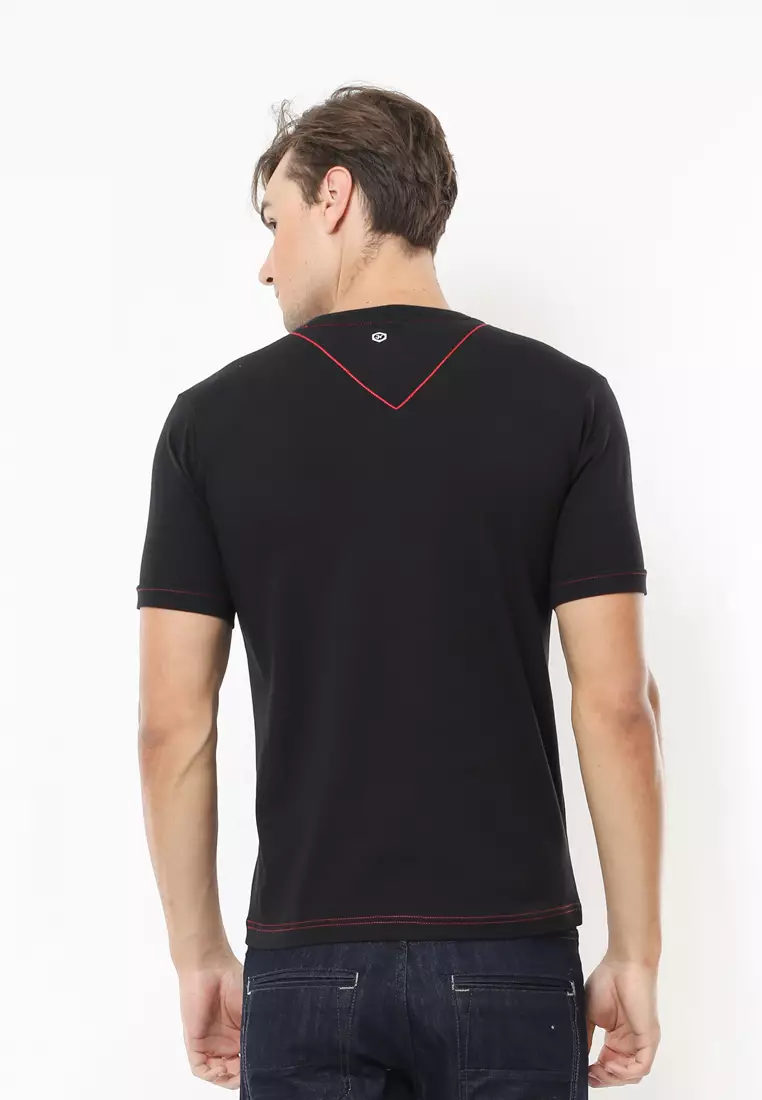 Johnwin - Slim Fit - Kaos Casual - Polaroid - Hitam - ATS.622.M237.33.C S/S