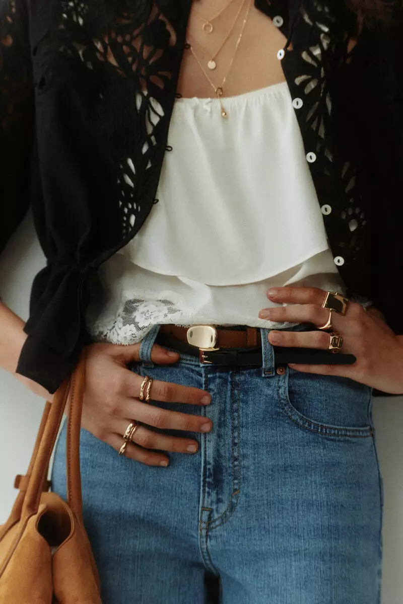 Wide High Waist Ankle Jeans